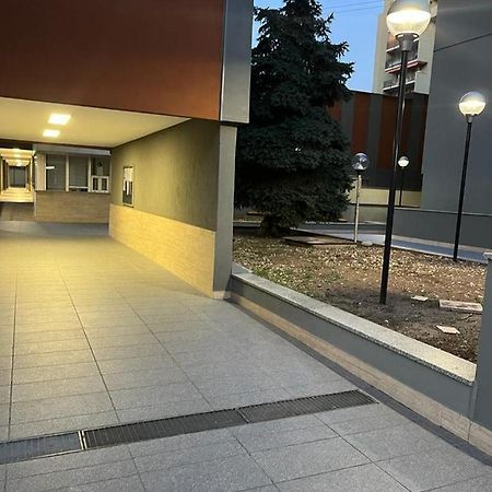 Einaudi Apartment Cologno Monzese Eksteriør billede
