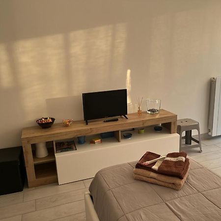 Einaudi Apartment Cologno Monzese Eksteriør billede