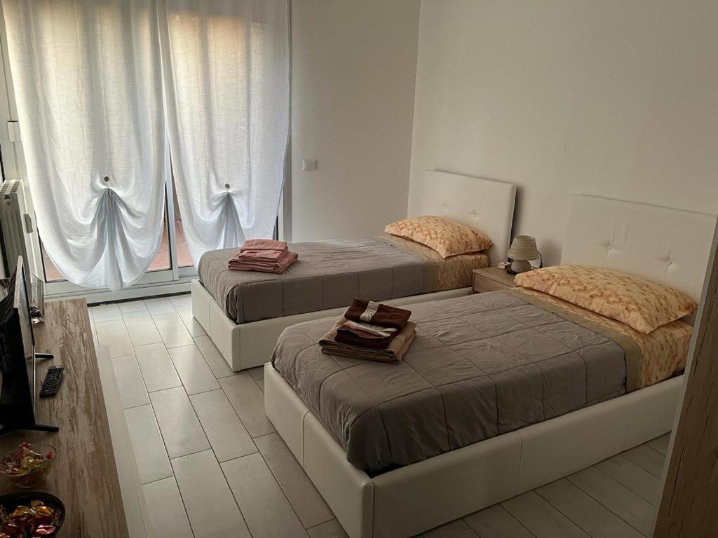 Einaudi Apartment Cologno Monzese Eksteriør billede