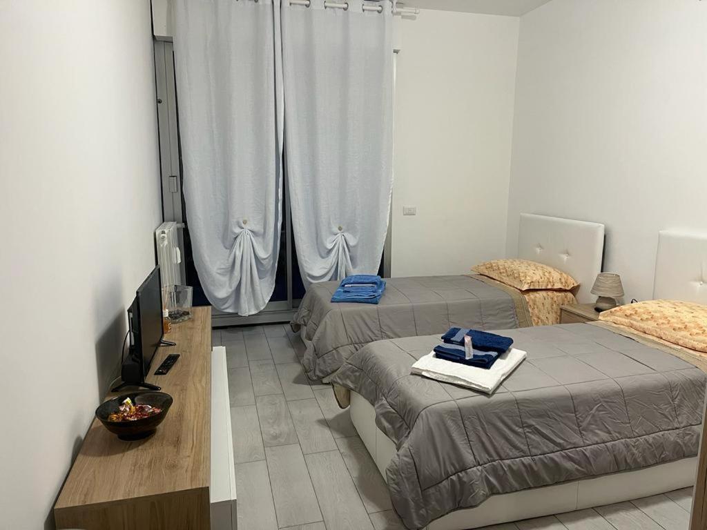 Einaudi Apartment Cologno Monzese Eksteriør billede
