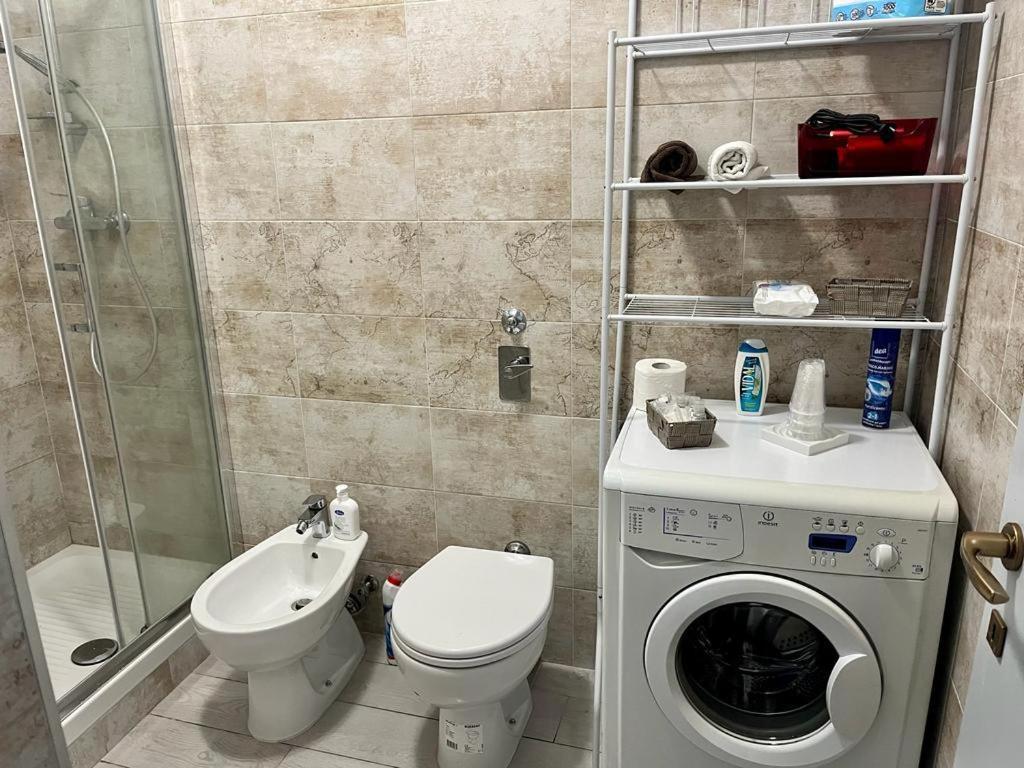 Einaudi Apartment Cologno Monzese Eksteriør billede